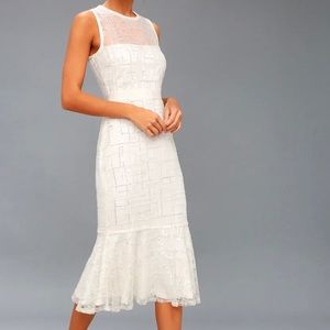 Lulu’s Jeanette White Sequin Midi Dress